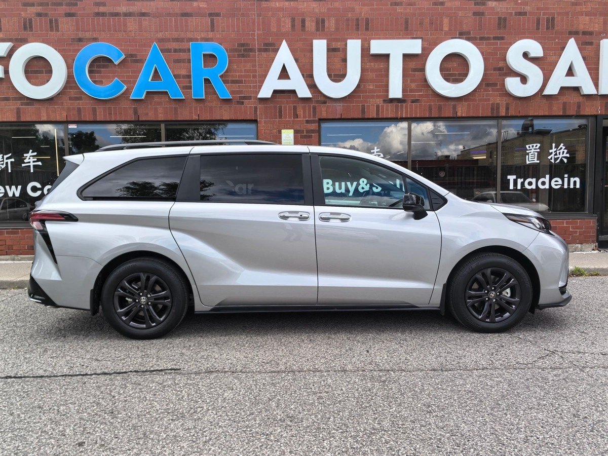 2025﻿ ﻿Toyota﻿ ﻿Sienna﻿ ﻿XSE64146530605058123