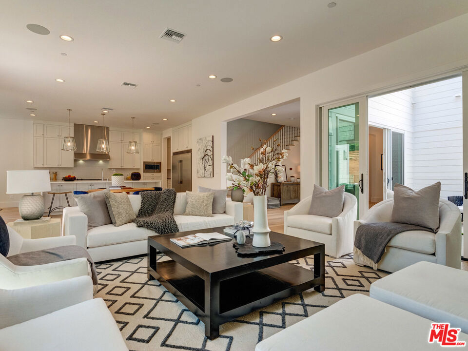 744 Almar Avenue Pacific Palisades CA, 9027263779573551745121