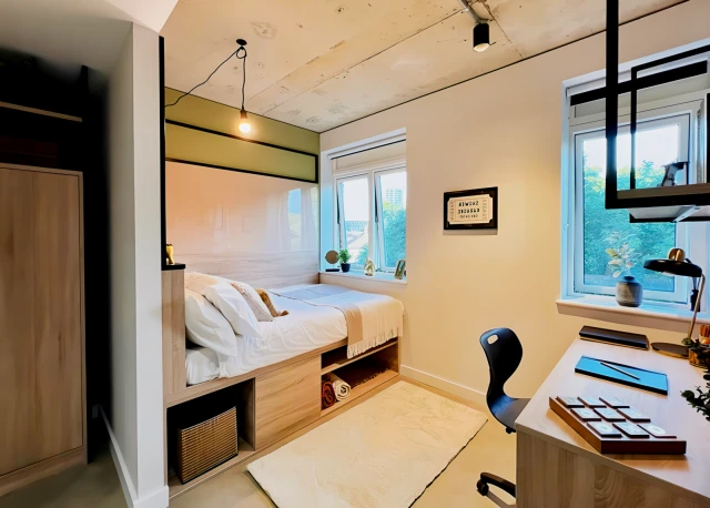 Studio Avonmouth Street 28171#, London