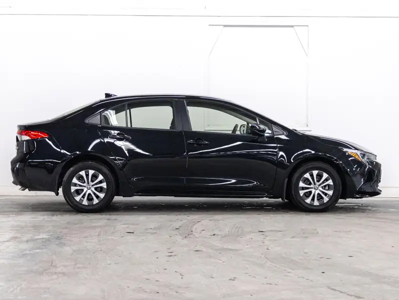 2023 Toyota Corolla Hybrid64386845791361121
