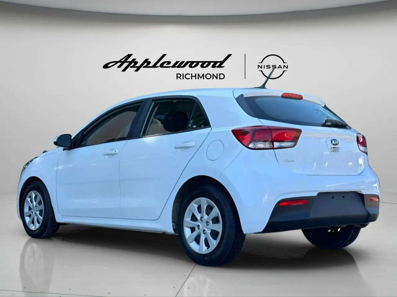 2018 Kia® Rio 5-puertas LX • 96,880 kilómetros64112566340353123