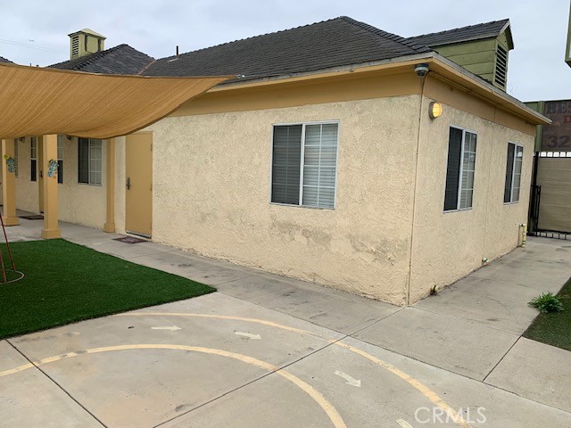 7422 S Western Los Angeles CA, 9004764113043316866122