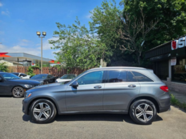 Mercedes-Benz GLC 300 4Matic SUV de 4 puertas, usado, año 201863271513274881121