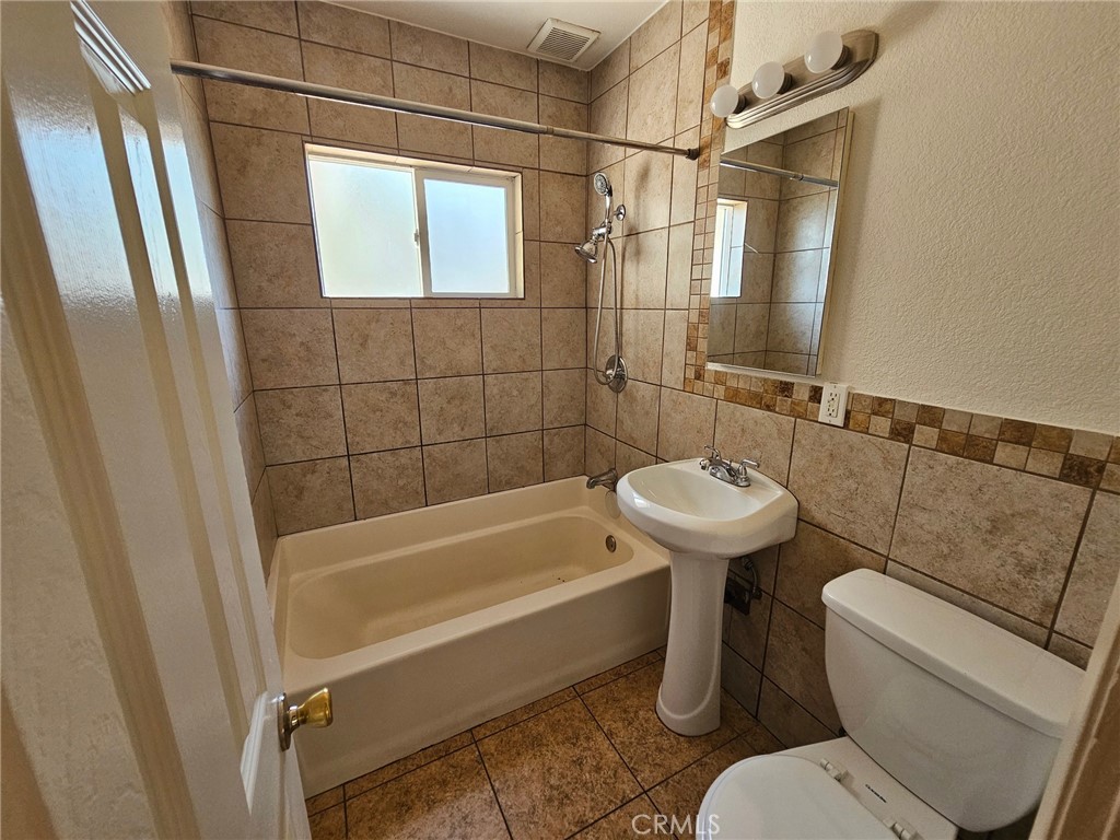 $1,650/month 12372 1st Street Yucaipa CA, 9239964134541120770122