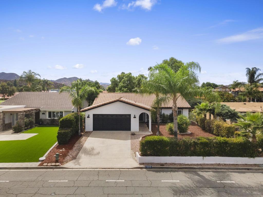 23235 S Canyon Lake Dr, Canyon Lake CA, 9258763865074739843121
