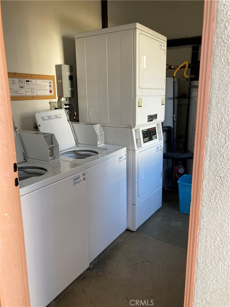4024 Coco Avenue 8 Los Angeles CA, 9000864111696019074122