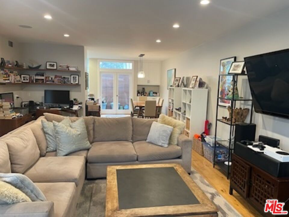 1128 22nd Street 3 Santa Monica CA, 9040364111501100931120