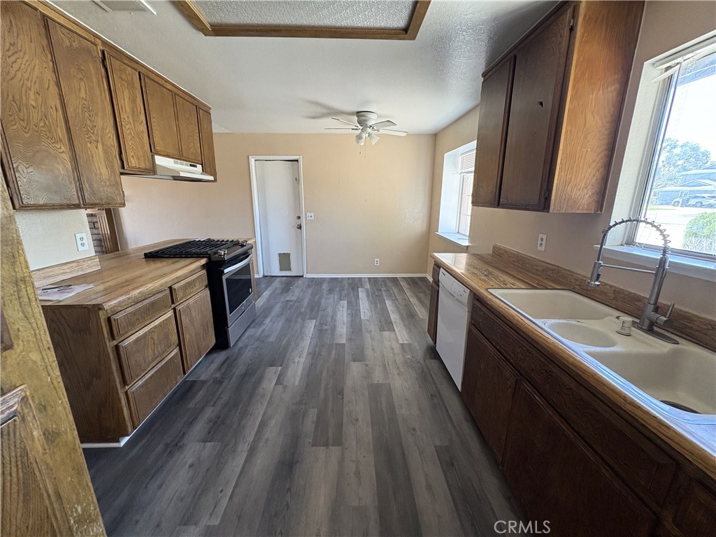 15716 Tokay Street Victorville CA, 9239563867584450433120
