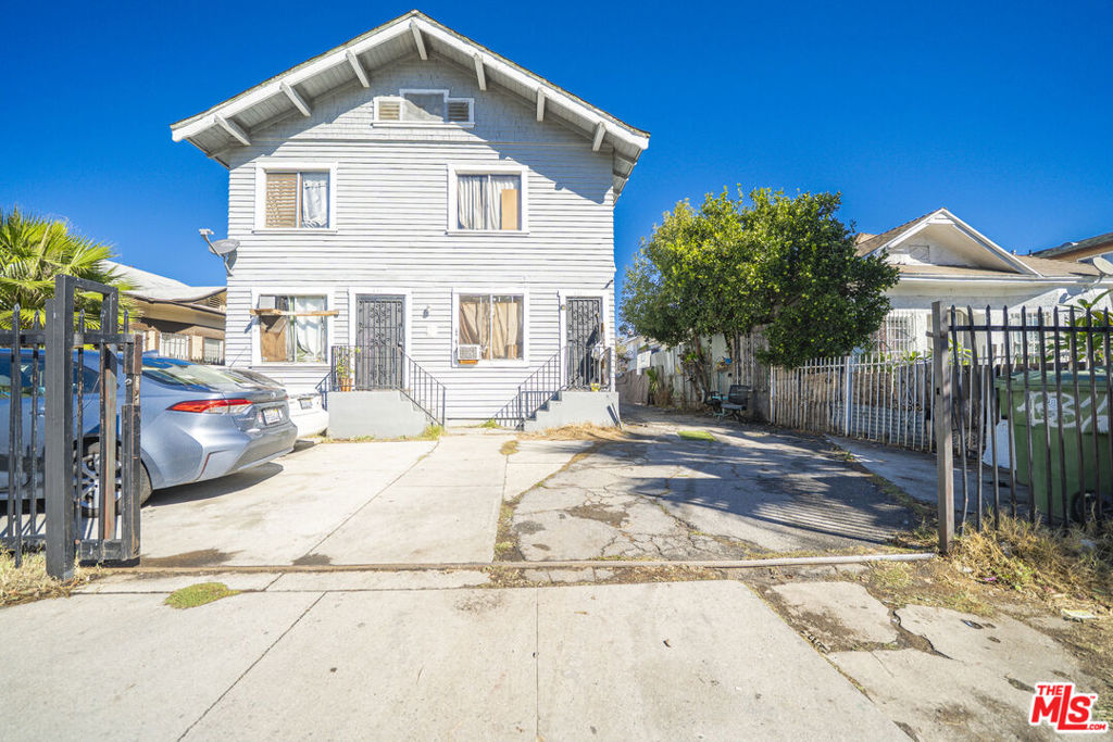 431 E 41st Place, Los Angeles CA, 9001164077838961666120