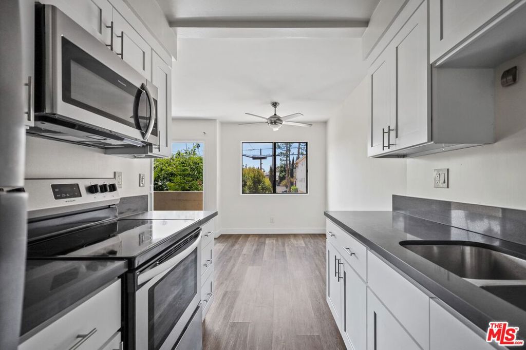 12033 Goshen Avenue 8 Los Angeles CA, 9004964134261315329121