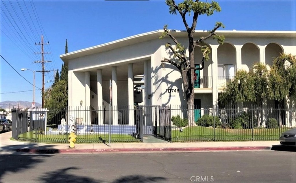 10749 New Haven Street 22 Sun Valley CA, 9135264131618527617120