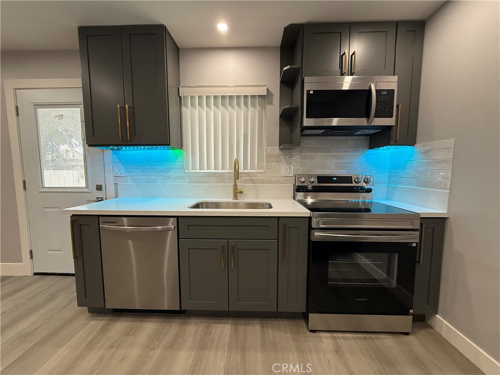 $3,300/mes 25930 25930 Cypress 3 Lomita CA, 9071764098575898755122