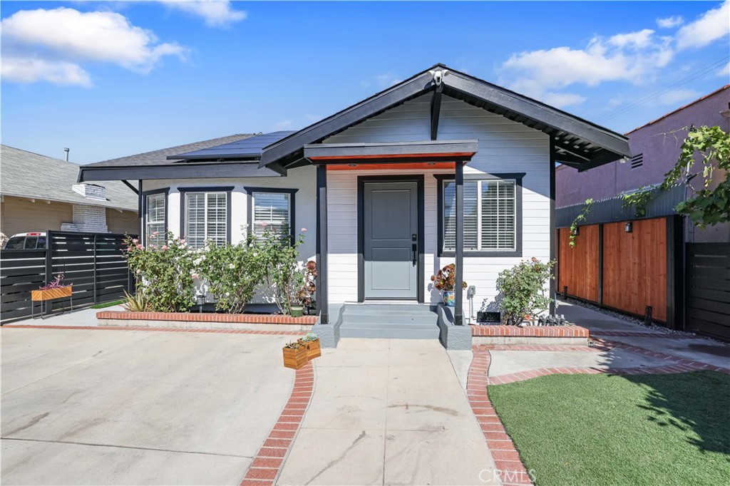 1023 W 51st Los Angeles CA, 9003764131395260929120