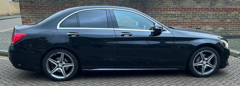Mercedes Benz C200 AMG LINE PREMIUM +