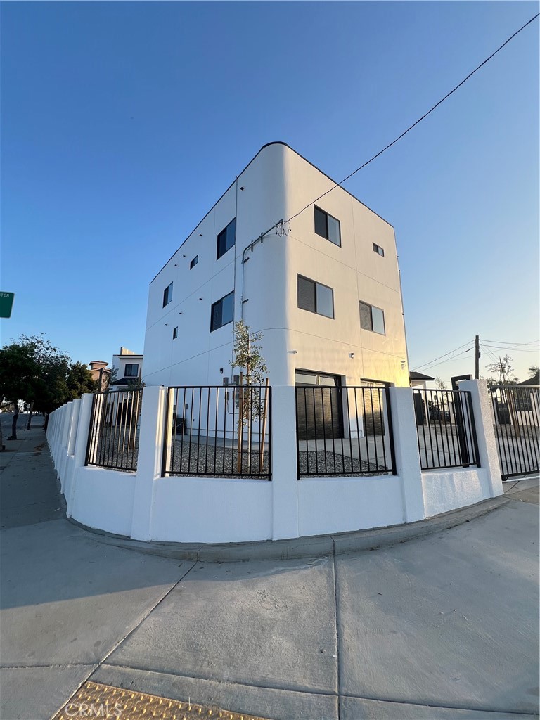 4268 Capistrano Way East Los Angeles CA, 9006364139956862593121