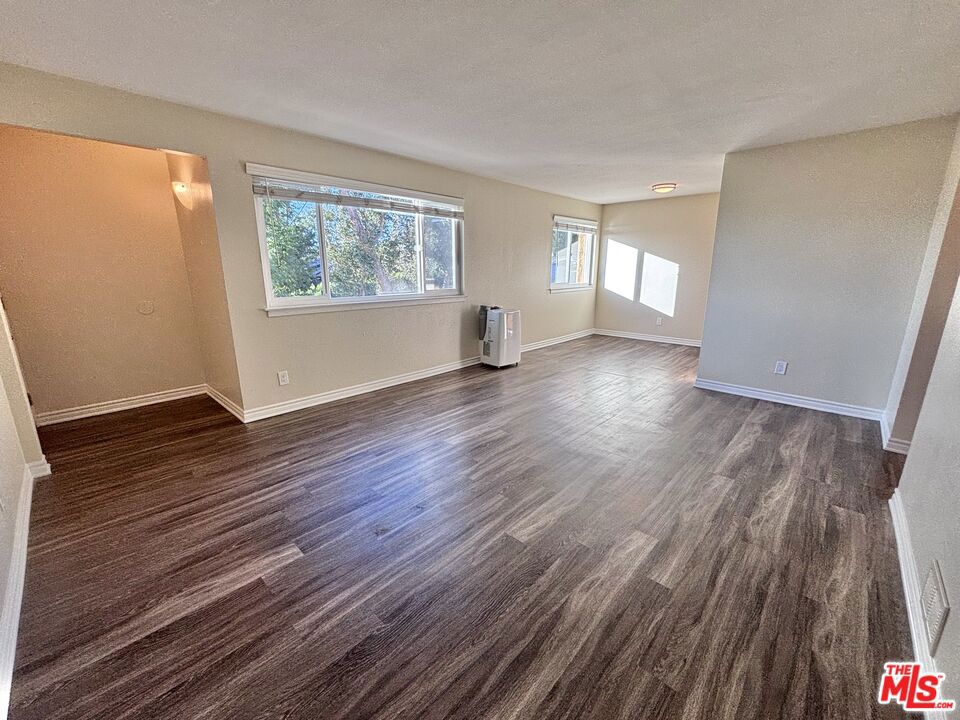 1800 N Alvarado Street 3 Los Angeles CA, 9002664121545092611120