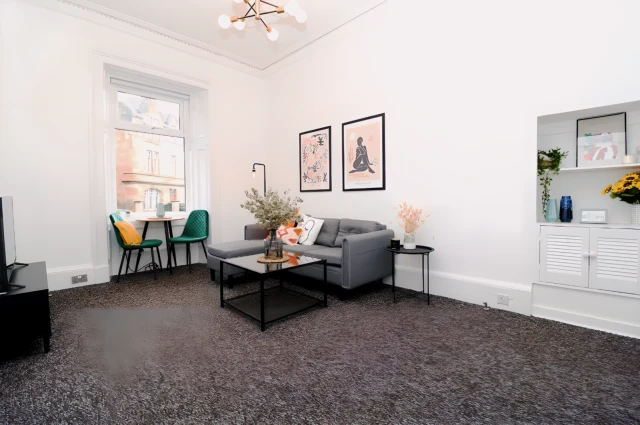 2Bedrooms, 1Bathrooms Prince Edward Street, G42 8LX, Glasgow