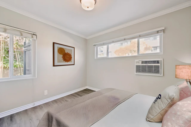 Levering Apartments63590709323905122