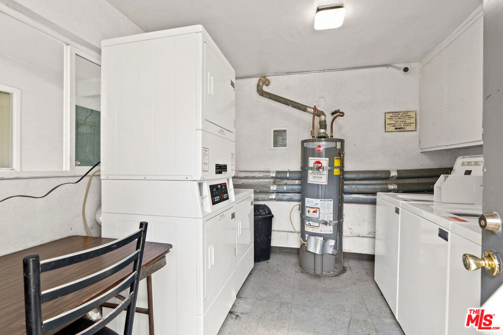 115 N Oak Street 15 Inglewood CA, 9030164133420561793121