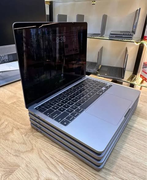 Apple MacBook Pro M2 65029052796163121