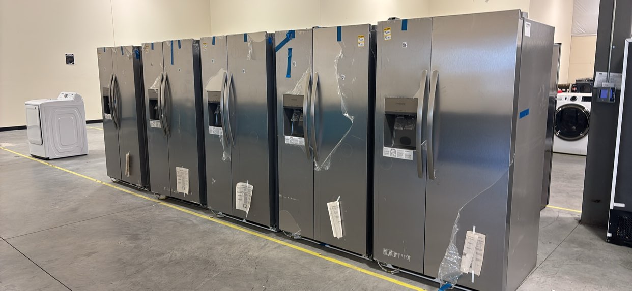 Frigidaire Refrigerator 
