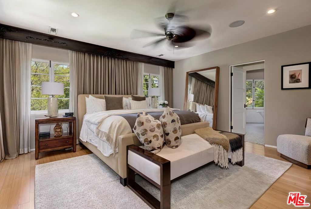 2111 Kress Street, Los Angeles CA, 9004663865456344705121