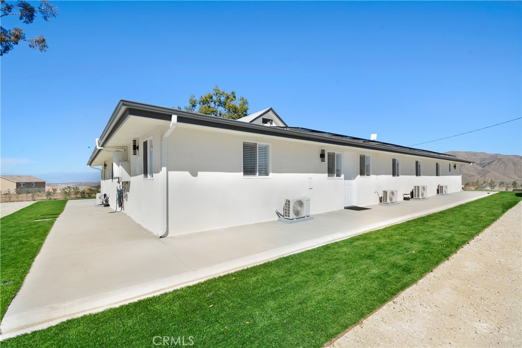 $1,950/mes 26346 Pawpaw Court 1 Corona CA, 9288364134922794114122