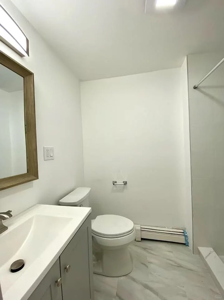 Waltham Super New Room Available Immediately63689340425475120
