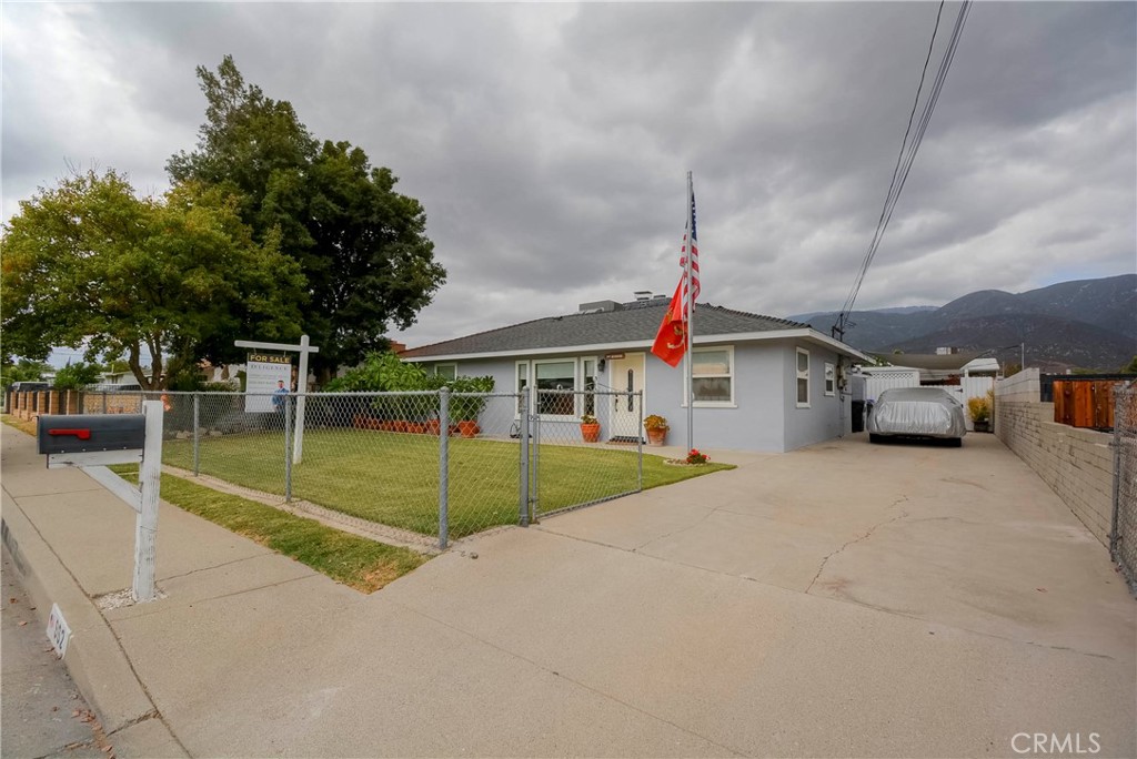 962 W 41st, San Bernardino CA, 9240764108027736577120