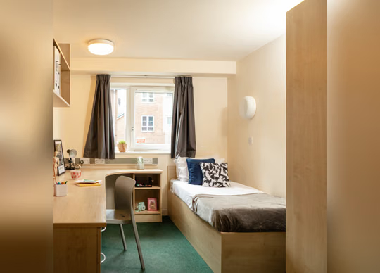Belgrave View, Birmingham Bronze64286672588289121