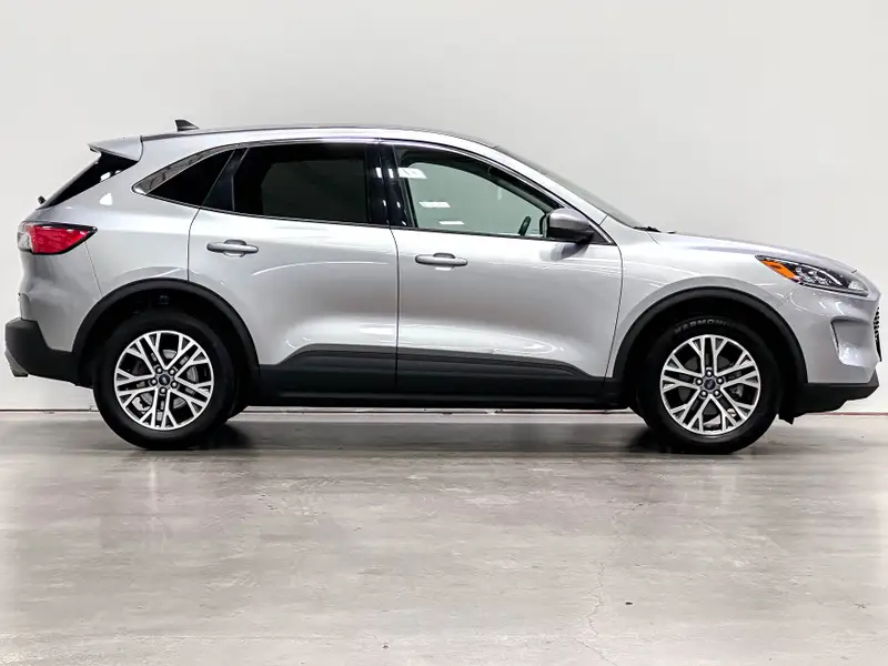 2022 Ford Escape64066440137986122