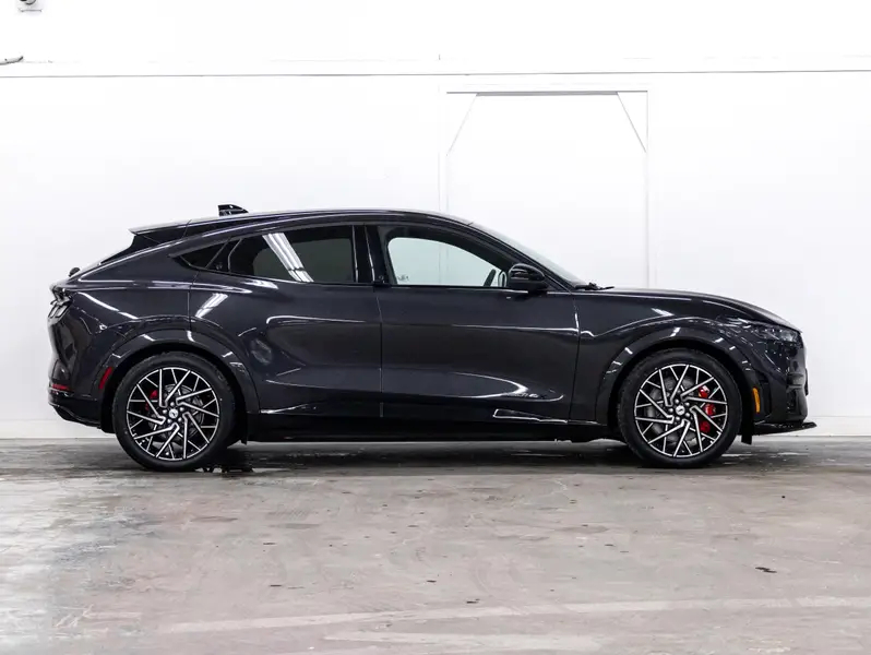 2022 Ford Mustang Mach-E