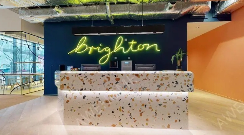 iQ Brighton - Estudio Silver64375433430145125