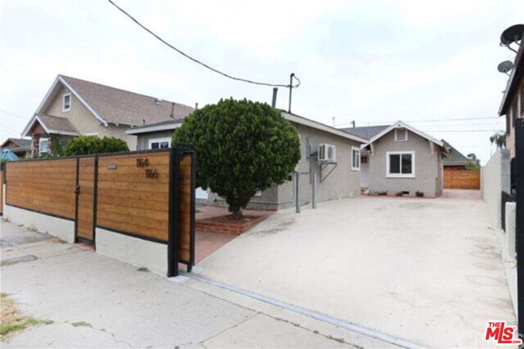 1164 E 32nd Street Los Angeles CA, 9001163711634991619120