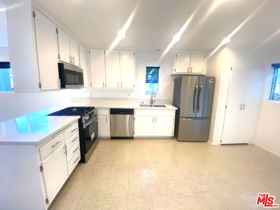 504 Altair Place B Venice CA, 9029164088895134211122