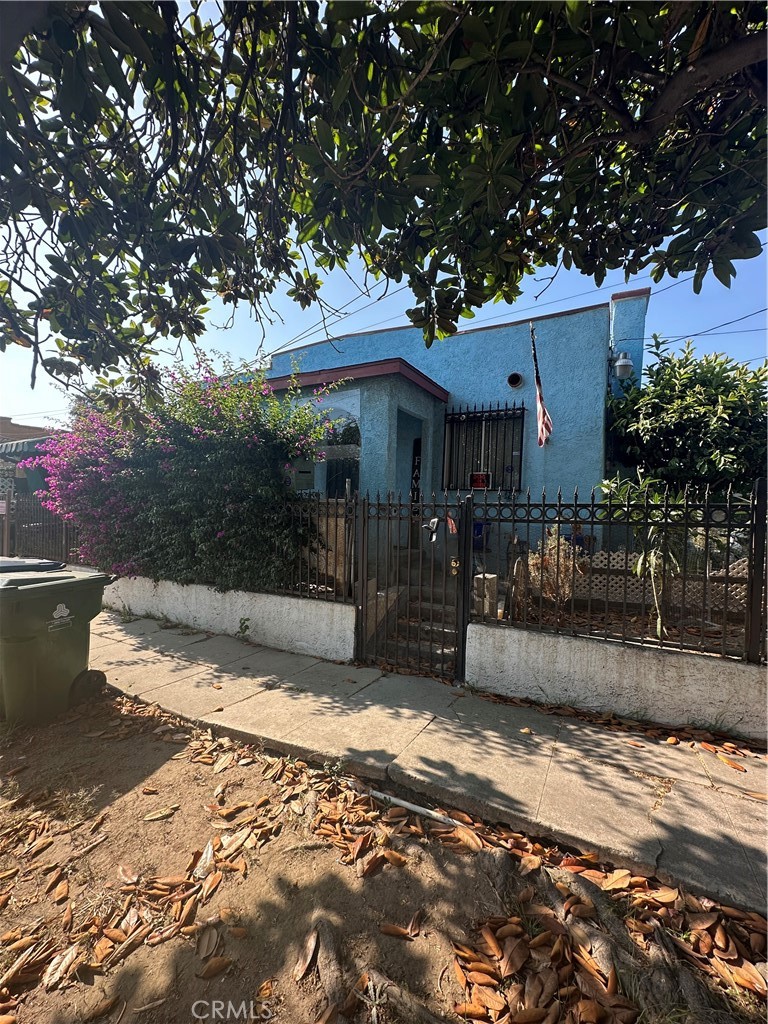 771 W 91st Street, Los Angeles CA, 9004464099900492545120