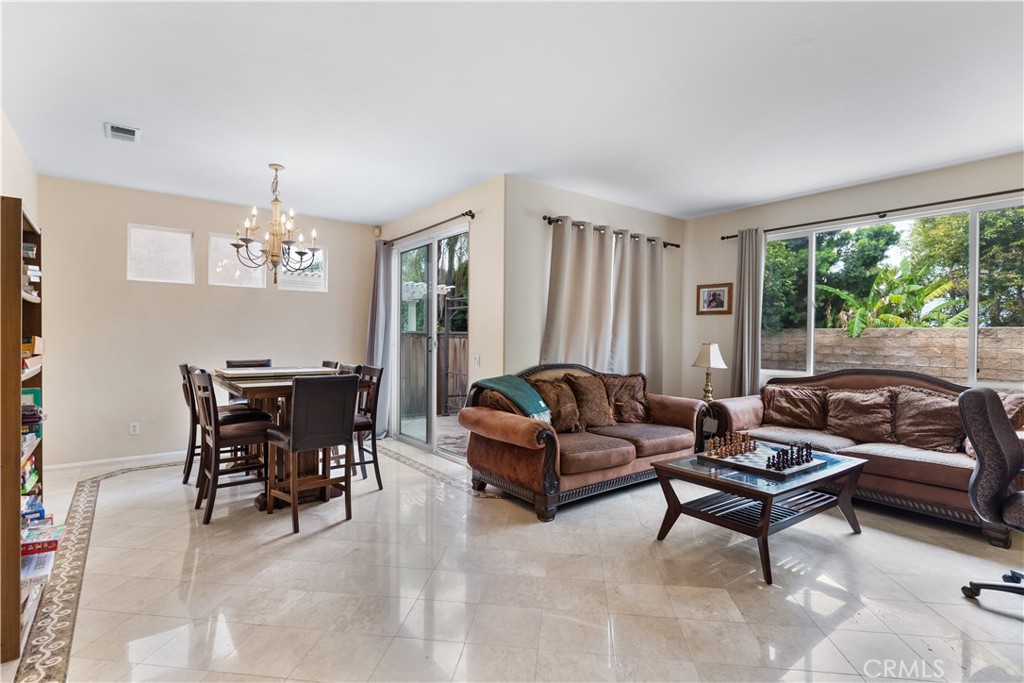 1285 N Fairbury Anaheim Hills CA, 9280764098775436162122
