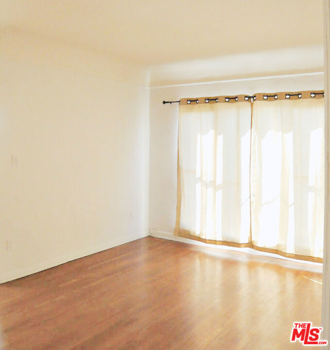 1269 S Citrus Avenue 8 Los Angeles CA, 9001964101375315330120
