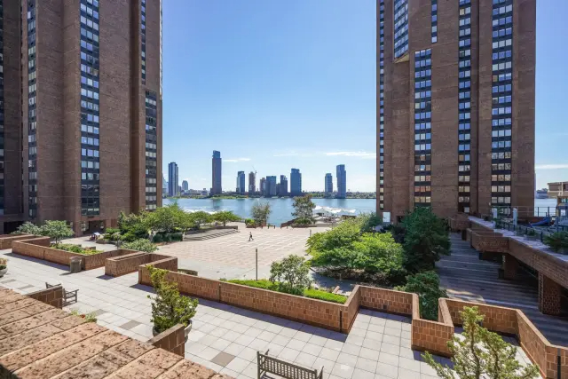 Waterside63449166080129121