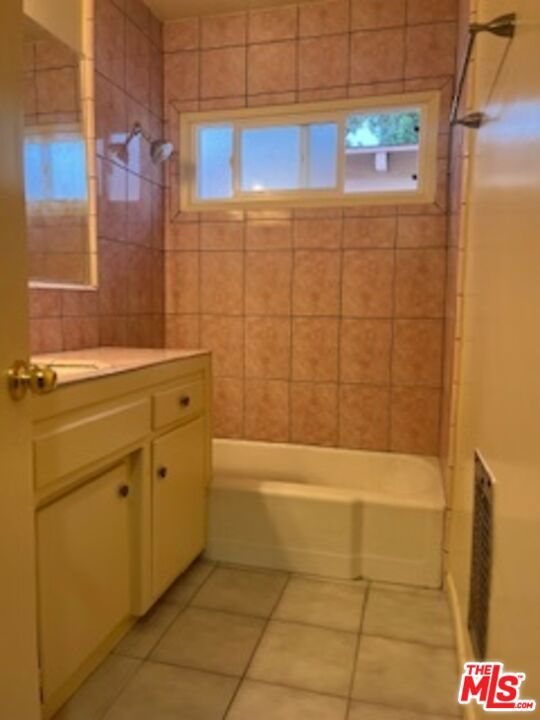 2635 W Imperial Highway 5 Inglewood CA, 9030364134166110595120