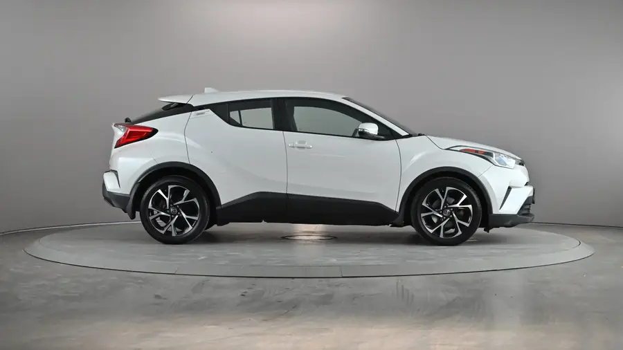 2018 Toyota C-HR65040350317057121
