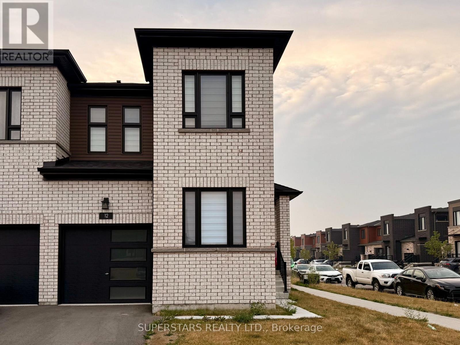 12 Westwood Avenue Barrie, Ontario L9J 0M6