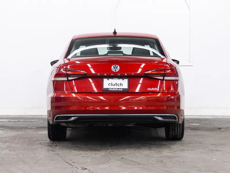 2021 Volkswagen Passat64950570161025121