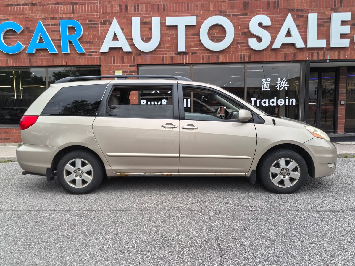 ﻿2007﻿ ﻿Toyota﻿ ﻿Sienna﻿ ﻿CE64147017728514122