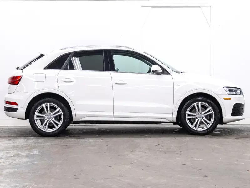 2016 Audi Q364540220847363120