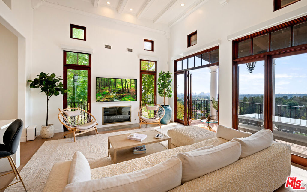 1381 Summitridge Drive Beverly Hills CA, 9021063868078898435120