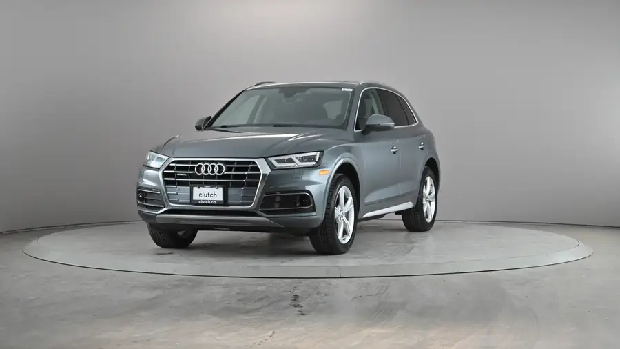2020 Audi Q564766396888323122