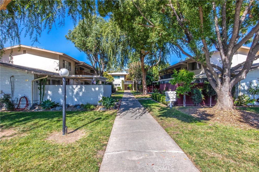 135 N Center Redlands CA, 9237364129764531075121