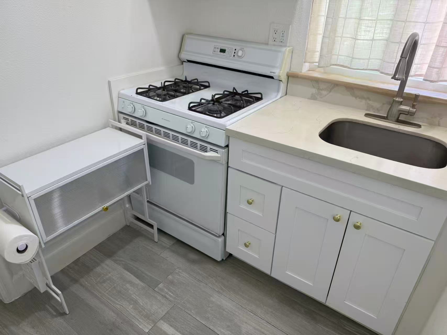 Alquiler a largo plazo de habitación trasera en la zona de habla china ROSEMEAD63665122438147123