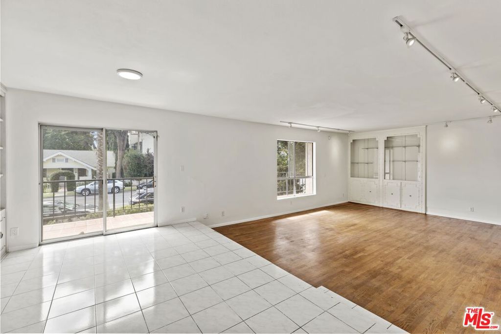 1033 6TH Street 110B Santa Monica CA, 9040364131915848577121